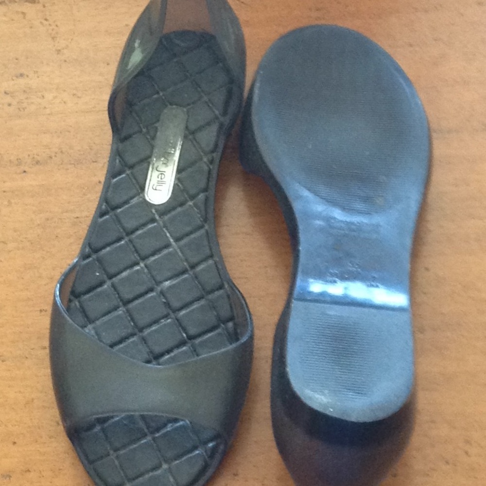 Sandle - Picture 2 of 2